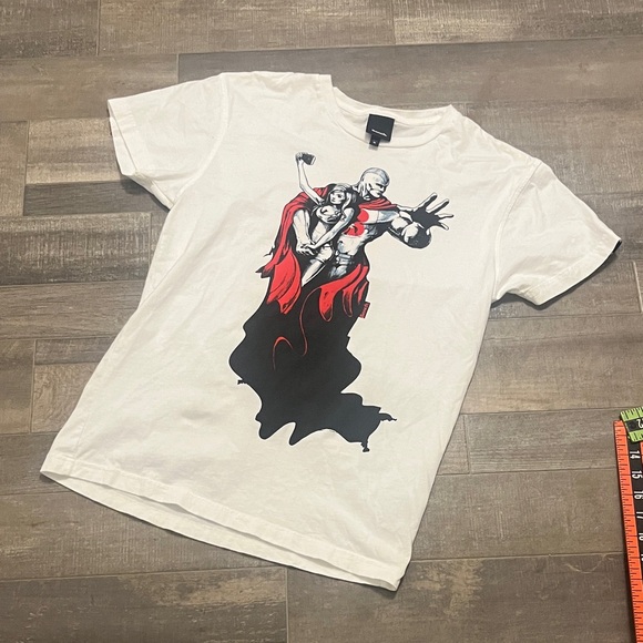 Bench Tops - Bench White and Red Graphic woMen's Tee